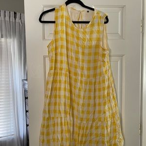 Size L yellow gingham dress